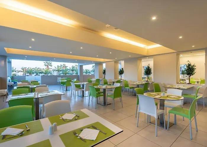 Akti Coast Club 4* مارماري