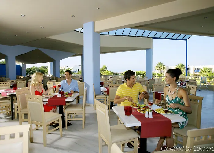ホテル Akti Coast Club 4*